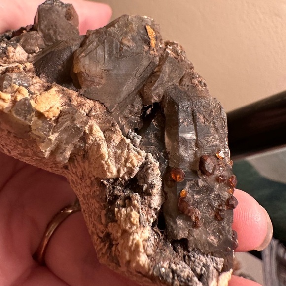 Chocolate Smoky Quartz and garnet gem specimens on matrix 155 g - Picture 1 of 15